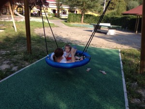 Met Renee op de schommel 